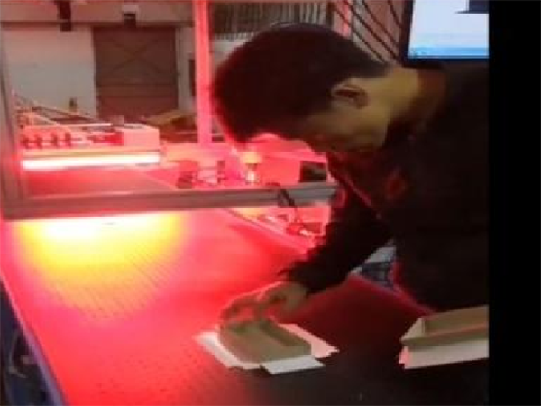 LXO-天地盖组装2CCD对位系统