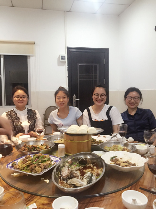 庆贺我们家外贸女神成功拿下欧洲某集团公司订单