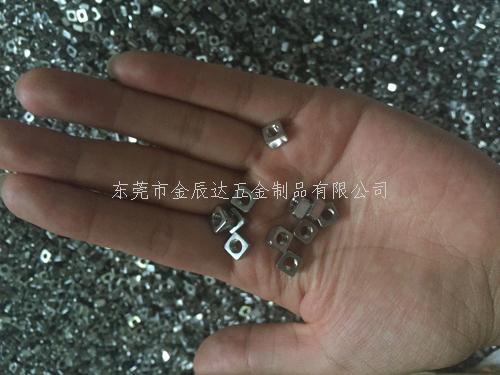 不锈钢四方加厚M4，M5左牙螺母大批量生产中