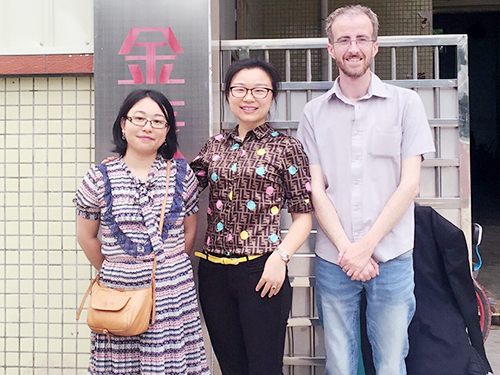 法国客人对金辰达的不锈钢316松不脱螺丝非常满意