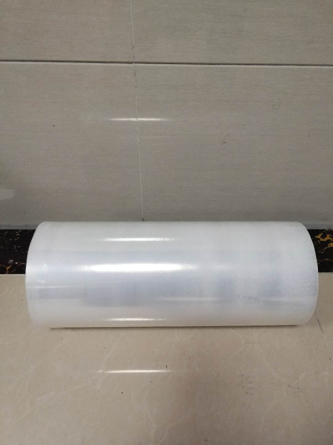 上海pe缠绕膜价格拉伸膜批发