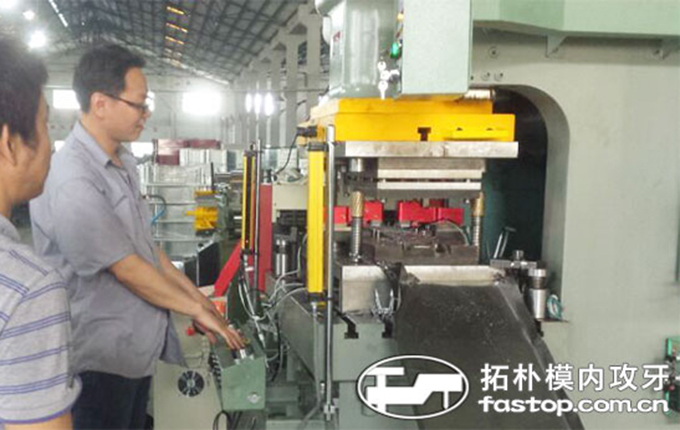 家用电器案例：拓朴Fastop模内攻牙机在电子电器上应用