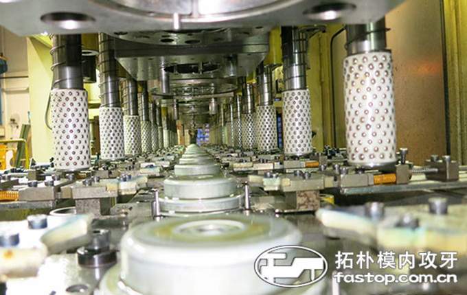 马达外壳案例：拓朴模内攻牙马达外壳应用现场