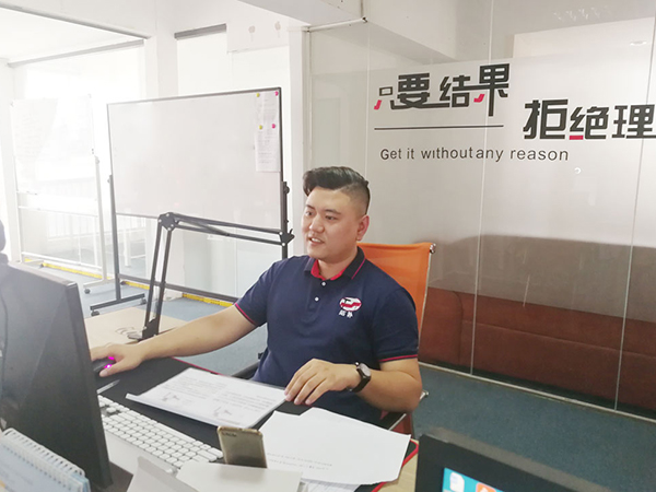 拓朴直播：模内攻牙技术如何助力更高效的冲压自动化自动