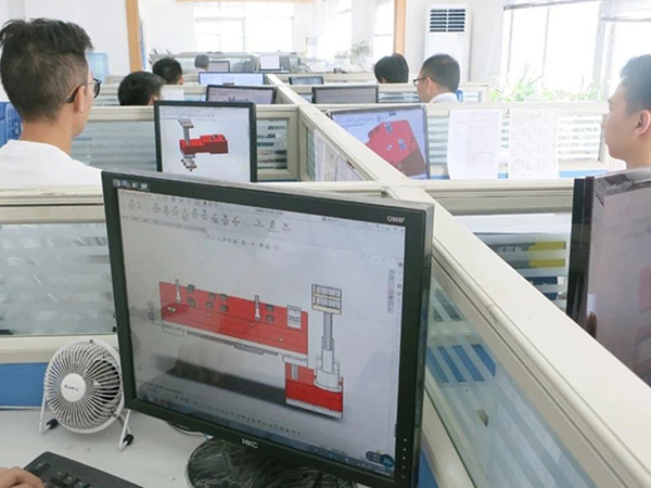 模内攻牙设计要点全解析：从空间预留到孔距限制
