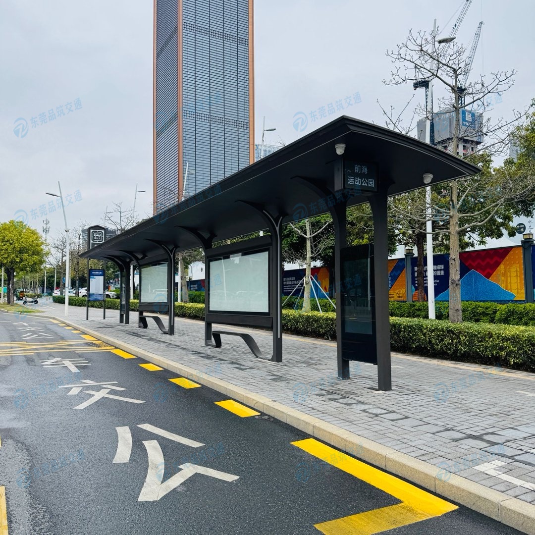 深圳市南山区公交站台现场安装效果展示