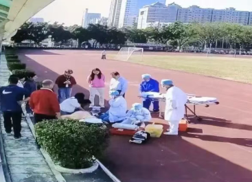 校园AED成功救人！再次告示：学校配备AED组织急救培训定期演练是一件非常重要的事情！