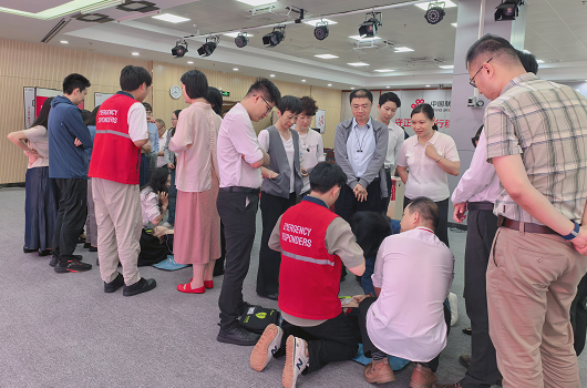 赋能职场应急 守护生命安全——联通东莞总部开展急救技能培训