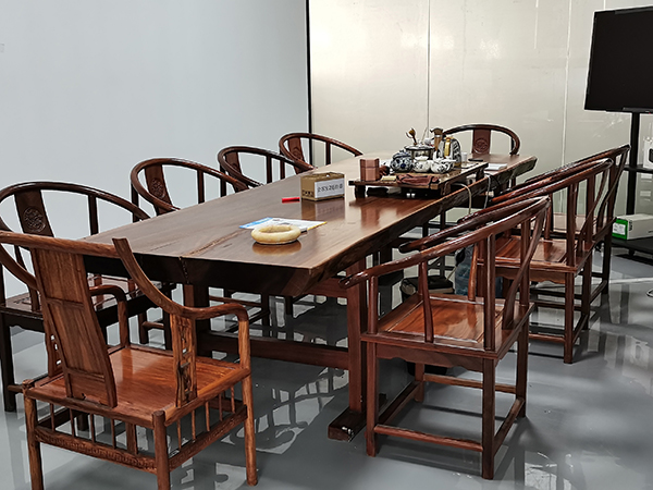 派尼尔公司会议室