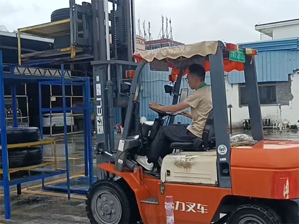 塘厦叉车铲车电工焊工挖机考证复审