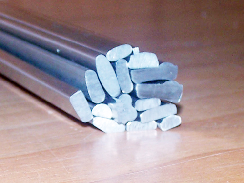 使用铝合金属异型材料具有什么特性？