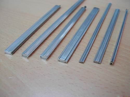 问：哪些因素会影响金属异型材料价格呢？