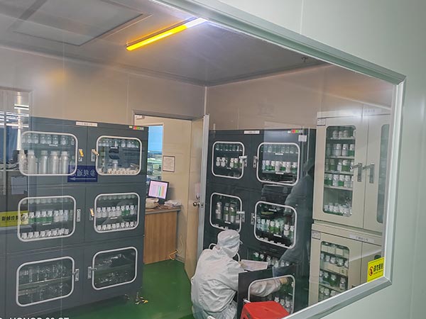 液晶调配室