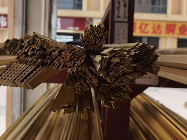 黄铜和紫铜哪个硬度高？