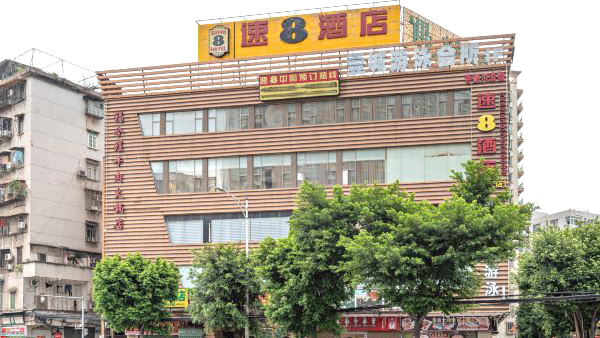 岗贝路速8连锁酒店屋面维修处理工程