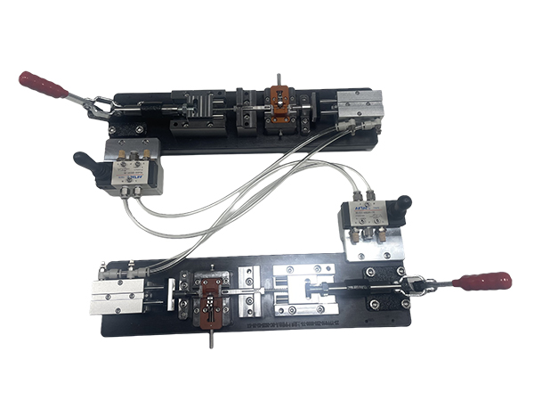 上盖弹片穿销治具