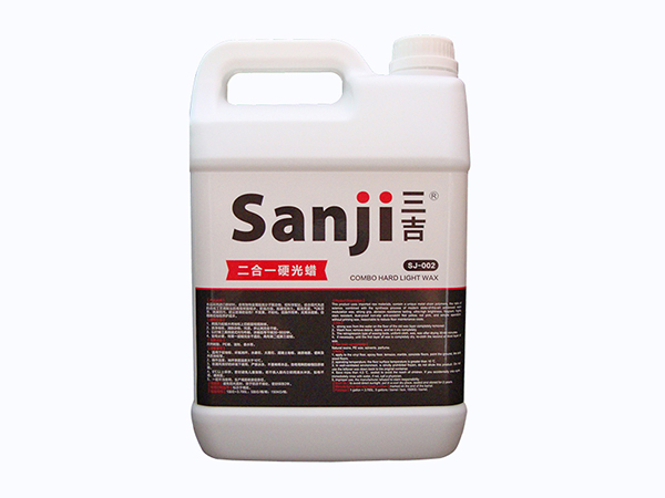 地板打蜡为什么会发黑？