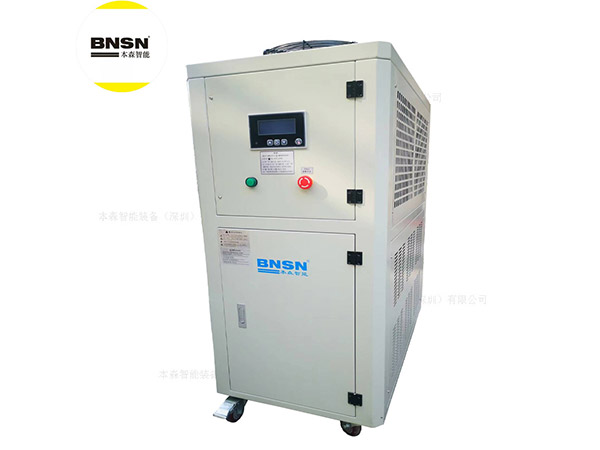 在购买风冷式冷水机时应该考虑哪几大要点？