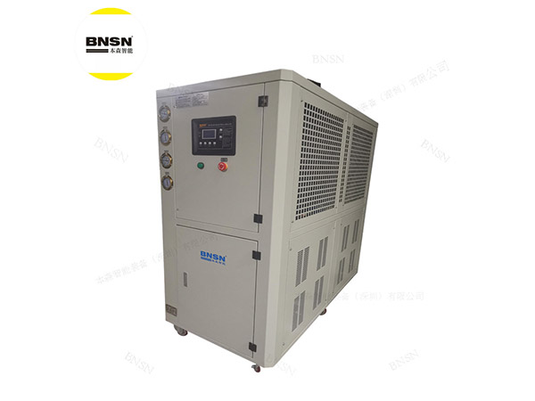 使用乙二醇冷凍機(jī)過程中注意哪些事項(xiàng)？