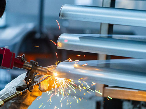 同顺钣金加工厂教您如何选择适合的焊接方法进行钣金加工？