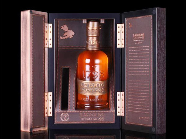 酒盒和纸质酒盒有什么区别？