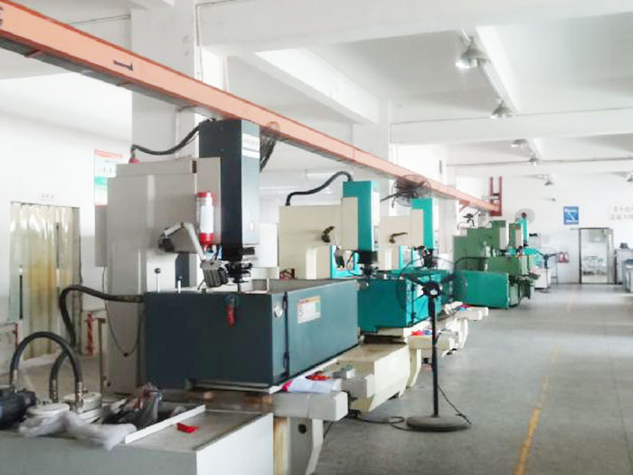 火花机放电加工