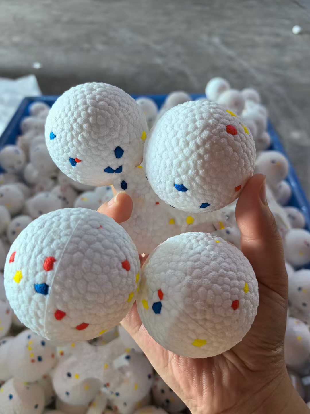 会“弹”的快乐，更“安”的心：ETPU宠物球，给毛孩子更好的陪伴