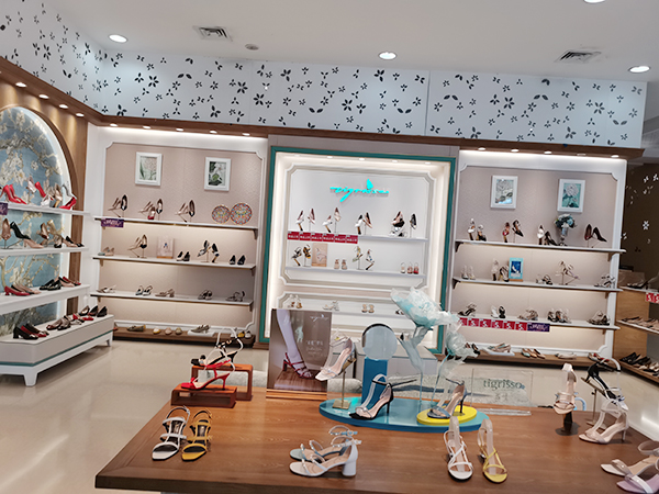 鞋子展示柜定制