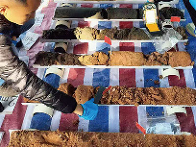 現(xiàn)場(chǎng)取土照片