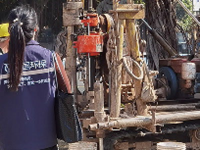 現(xiàn)場(chǎng)取土照片