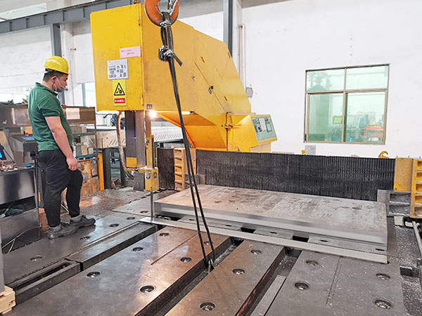 生產(chǎn)設(shè)備