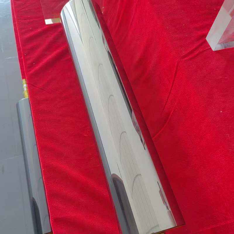 光亮陶瓷