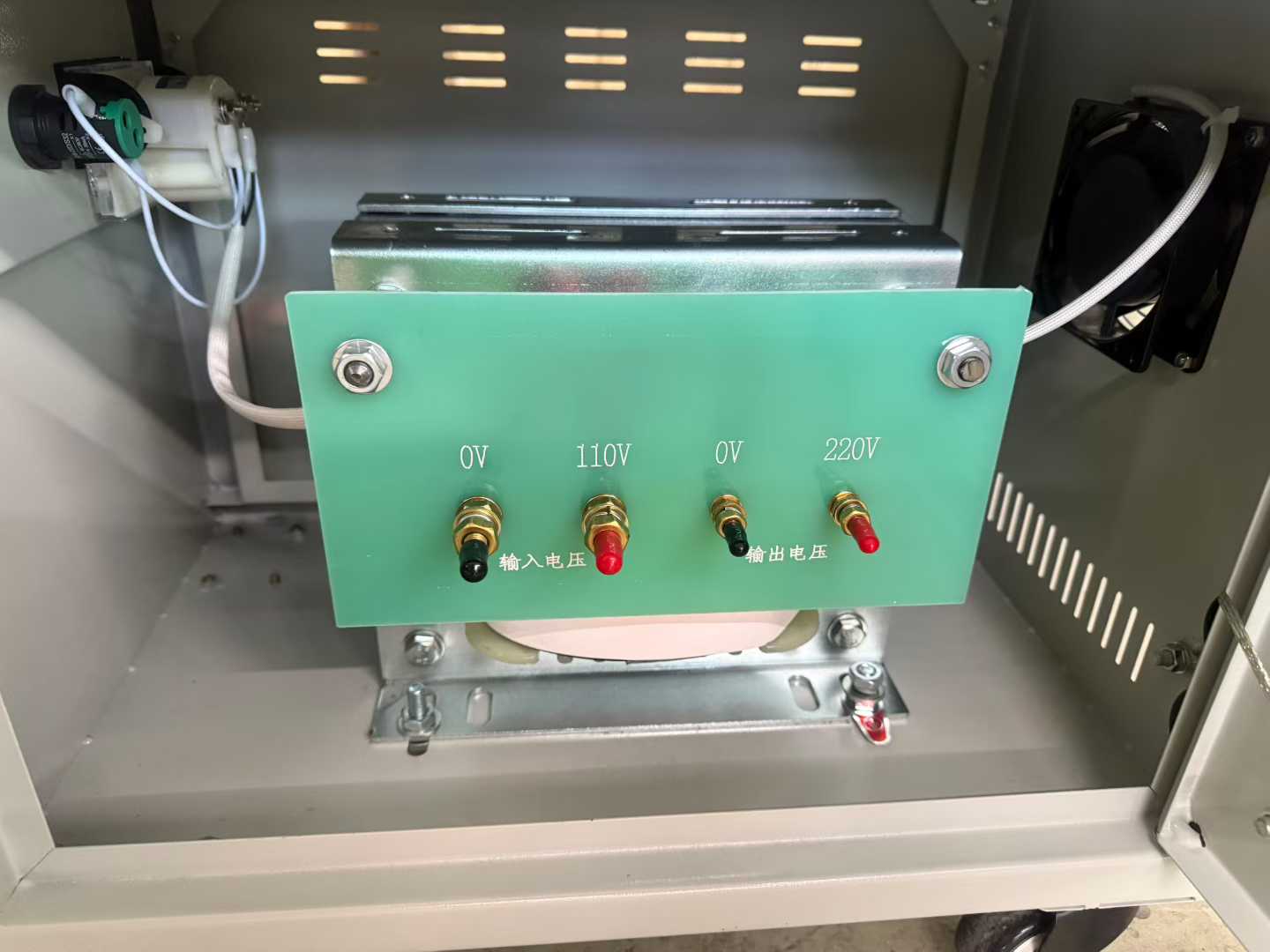 加拿大变压器110vV变220V