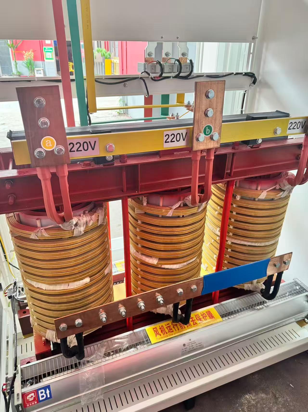 380V变220V隔离变压器，定制2.4米高机箱，500KVA  全铜线