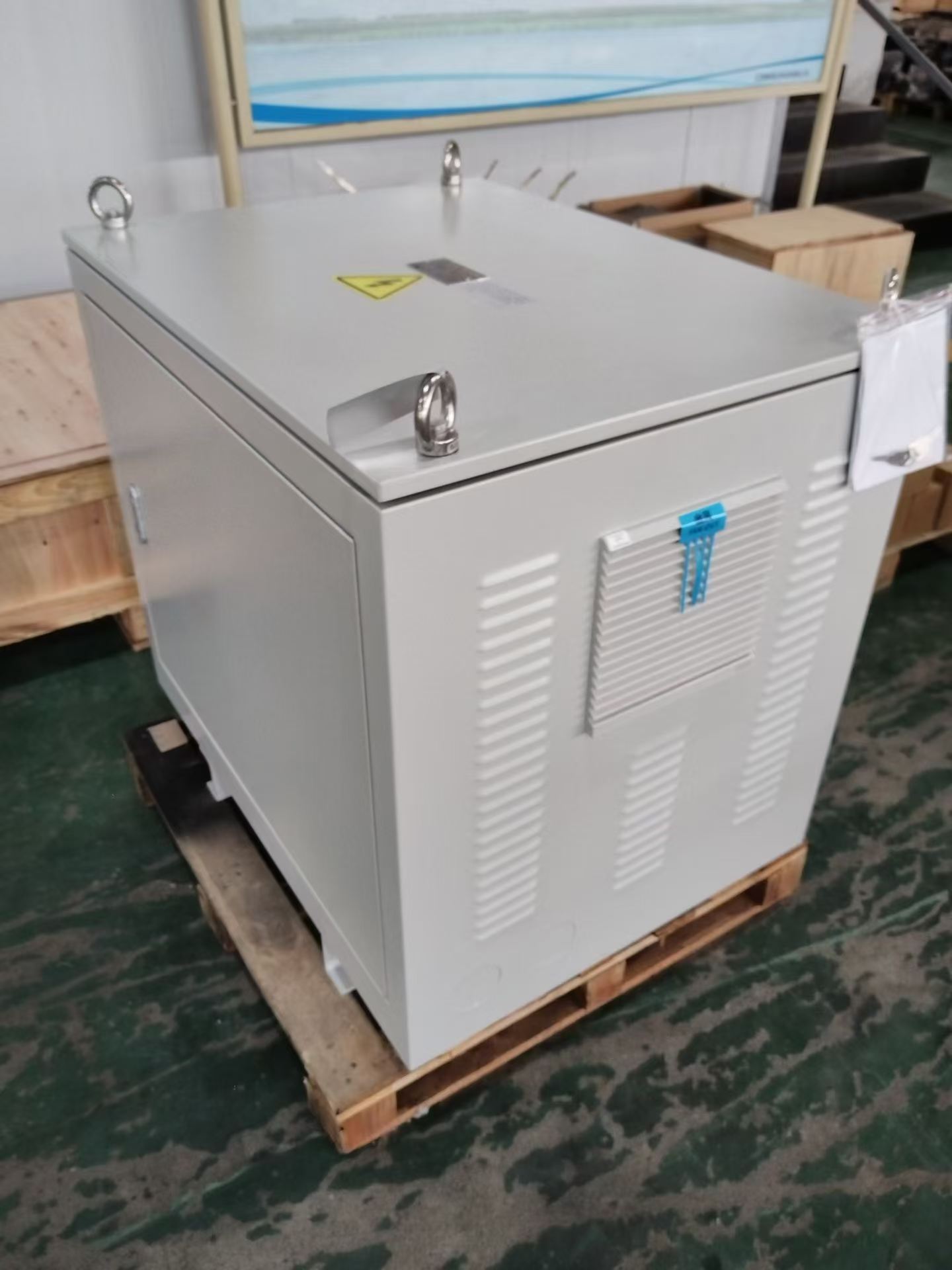 加拿大UL认证变压器：240V变380V，跨越电压鸿沟的升压策略