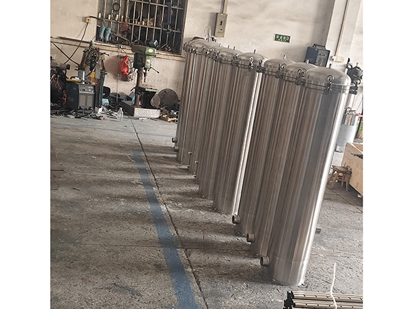 304材质的保安过滤器，直径300*1450总高×2.0厚×10芯40寸