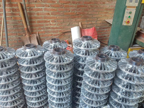 五金铸造厂如何提高压力铸造质量问题？