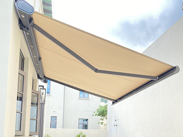 QHC全盒曲臂遮阳篷