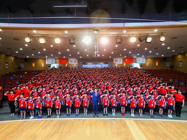 学员宣誓大合照
