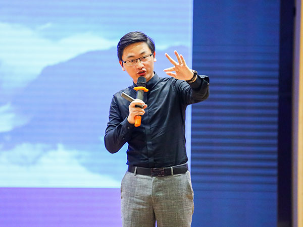 校长现场讲课
