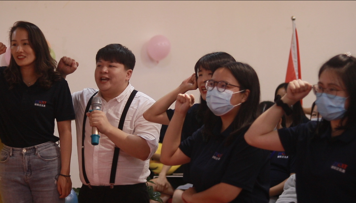 各部门目标宣誓照片 各部门目标宣誓照片