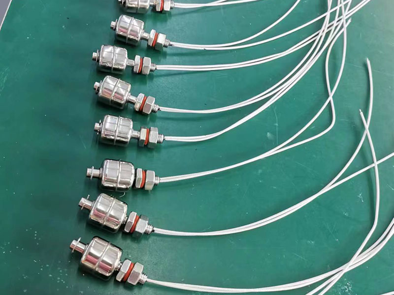 不锈钢浮球液位开关