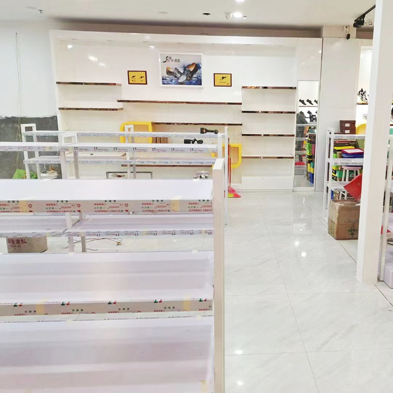了解一下鞋子展示柜有哪几种常用材质对比？