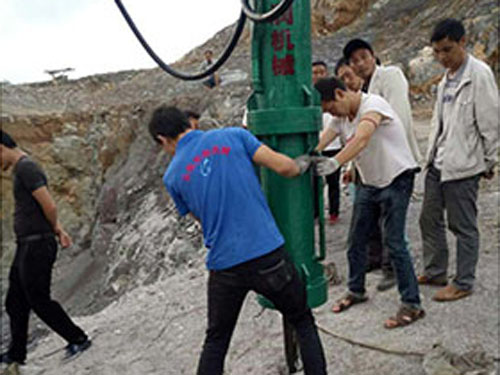 3600吨机载劈裂机...