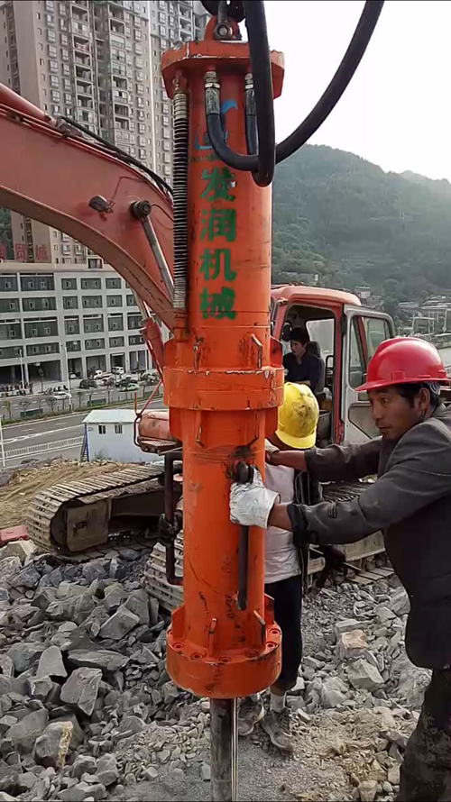 3600吨机载劈裂机