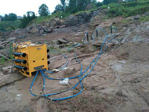 液压劈裂棒施工现场