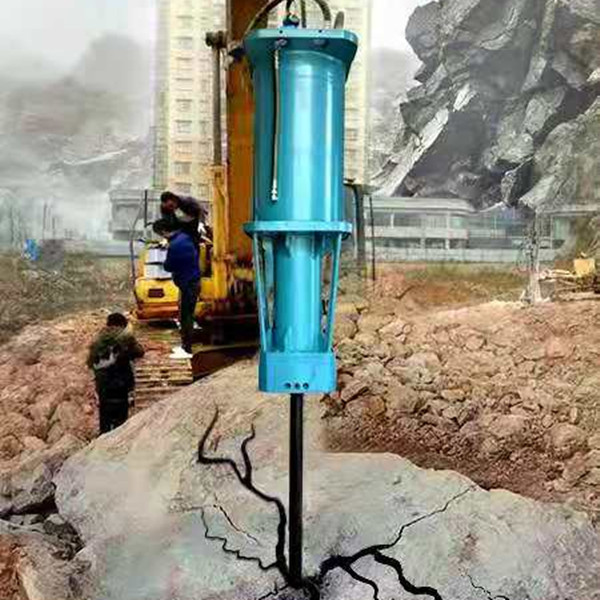 液压开山劈石机