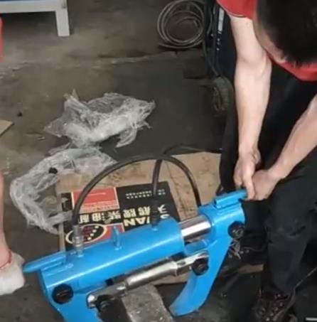 液压破碎钳视频