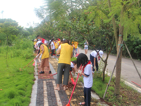 开展环境整治活动