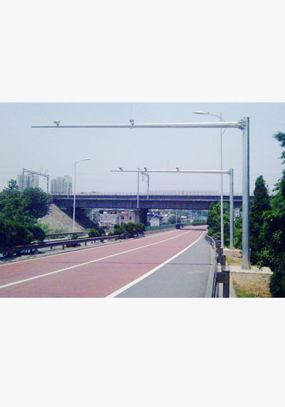 电子警察杆